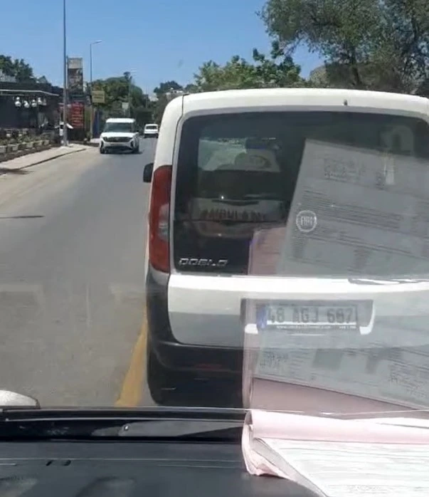 Hasta taşıyan ambulansa yol vermeyince gözaltına alındı
