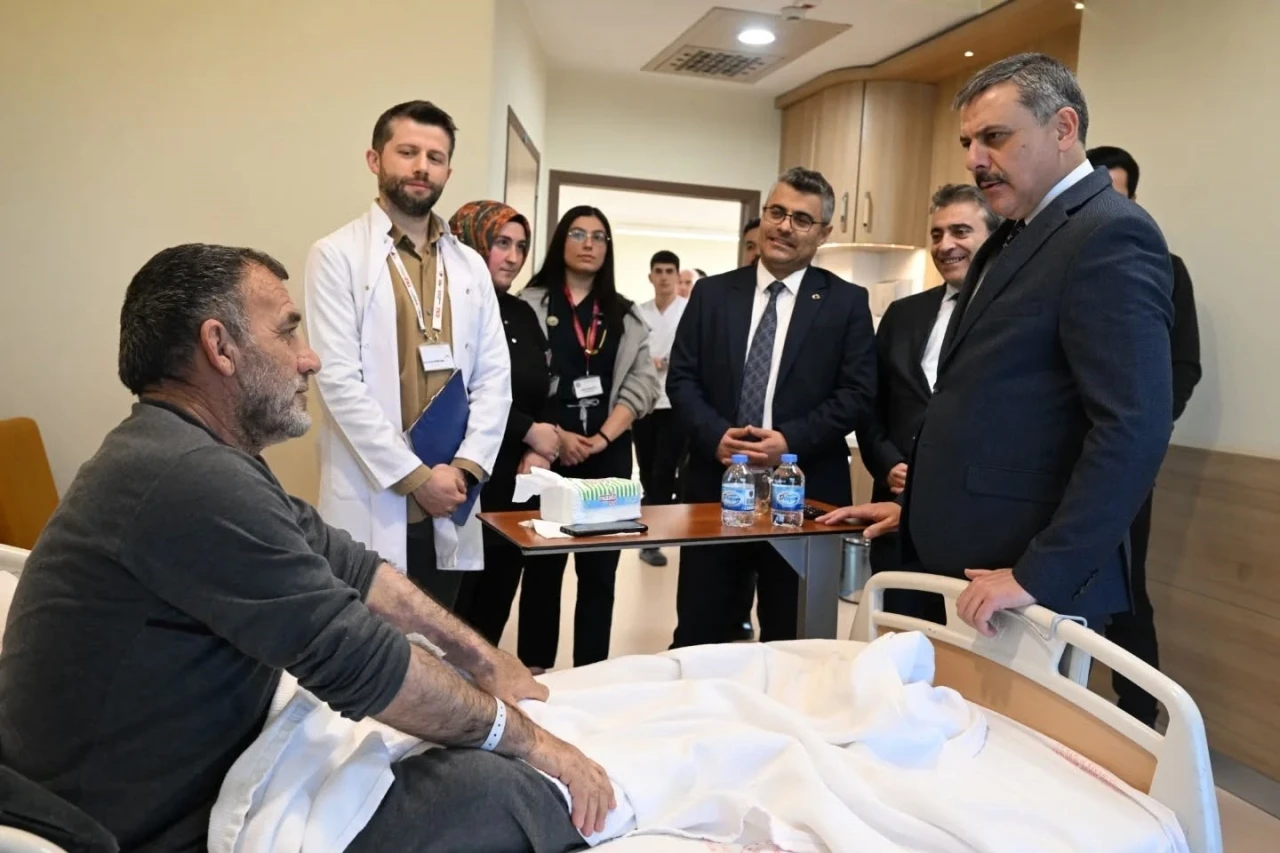 Hastalara moral ziyareti
