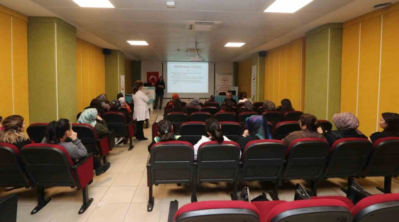 Hastane personeline etkili iletişim ve hitabet eğitimi
