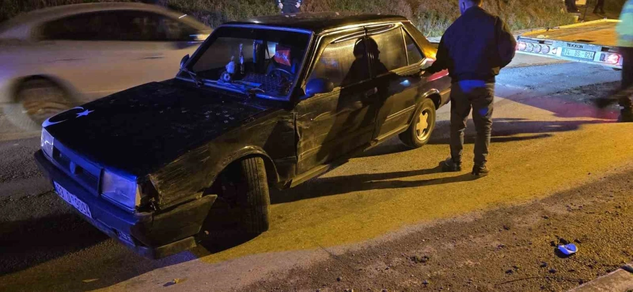 Hastaneye giderken kaza yaptılar: 4 yaralı
