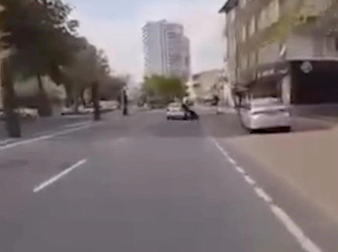 Hatalı şerit değiştirdi, motosiklet sürücüsünü düşürdü: 1 gözaltı
