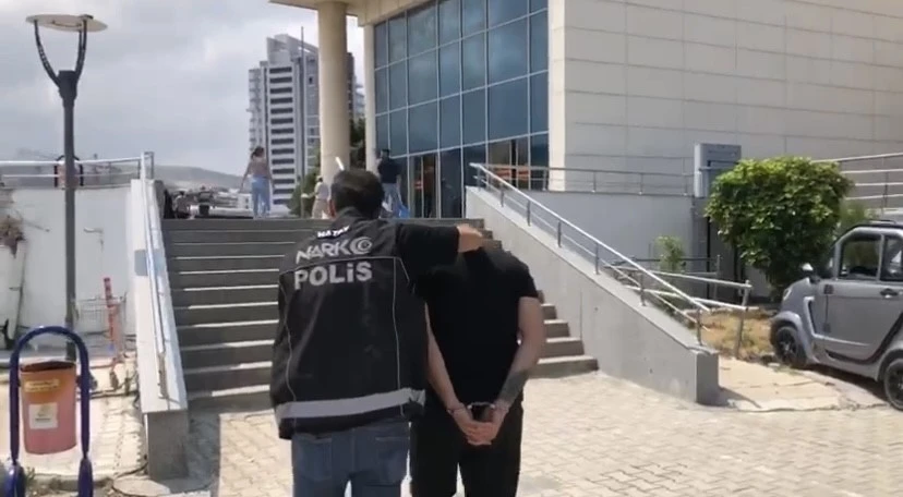 Hatay’da 8 yıl 10 ay hapis cezası olan uyuşturucu şüphelisi yakalandı
