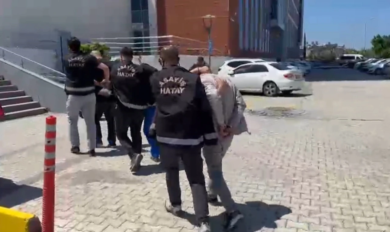 Hatay’da asayiş operasyonu;10 tutuklama
