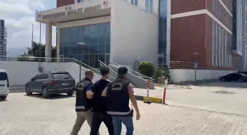 Hatay’da bıçaklı saldırgan saldırı şüphelisi suç aletiyle birlikte yakalandı