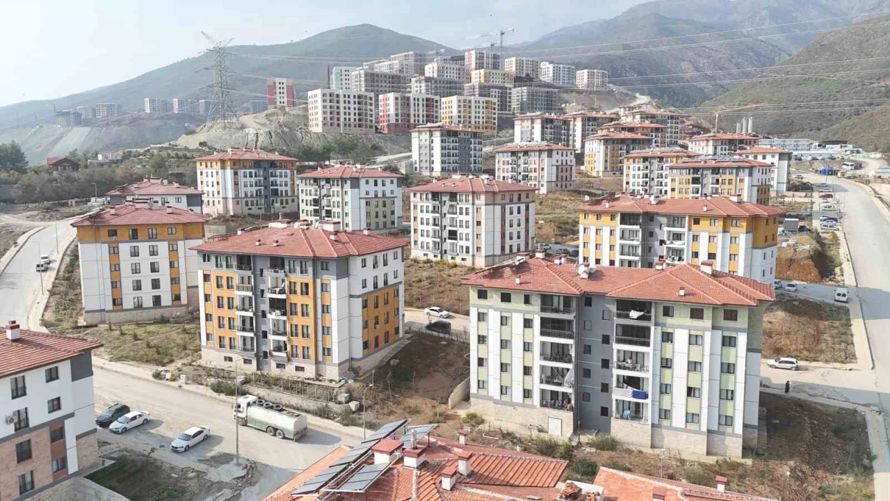 Hatay’da binlerce deprem konutunun teslimiyle iki katına çıkan kira fiyatları düşmeye devam ediyor
