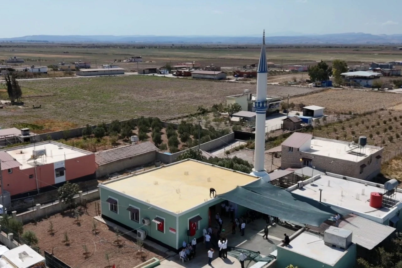 Hatay’da depremin ardından 104. cami ibadete açıldı
