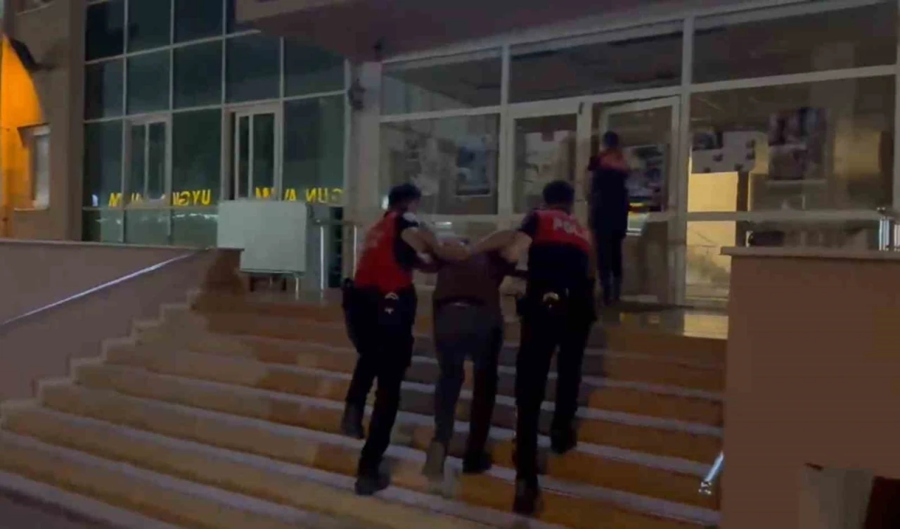 Hatay’da hapis cezasıyla aranan 2 kişi tutuklandı
