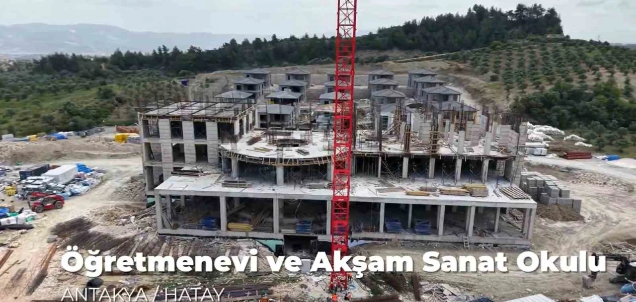 Hatay’da öğretmenevi inşaatı yükseliyor
