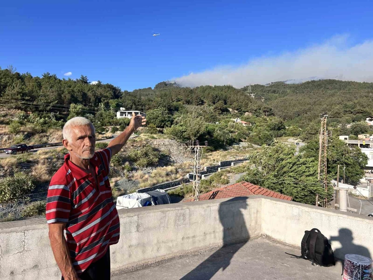 Hatay’da orman yangınına havadan ve karadan müdahale sürüyor
