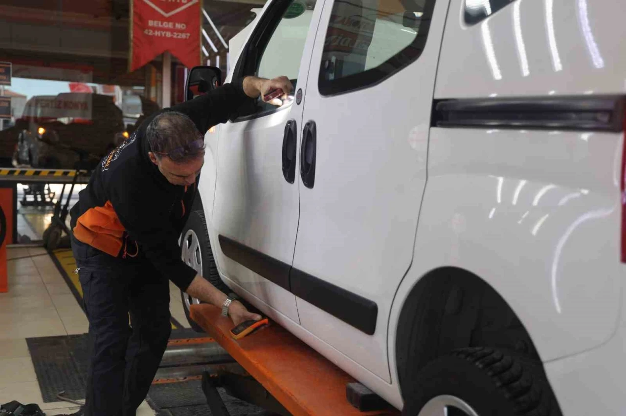 Hava yastıkları silikonlu, 11 değişik par&ccedil;ayla toplanan otomobil pes dedirtti
