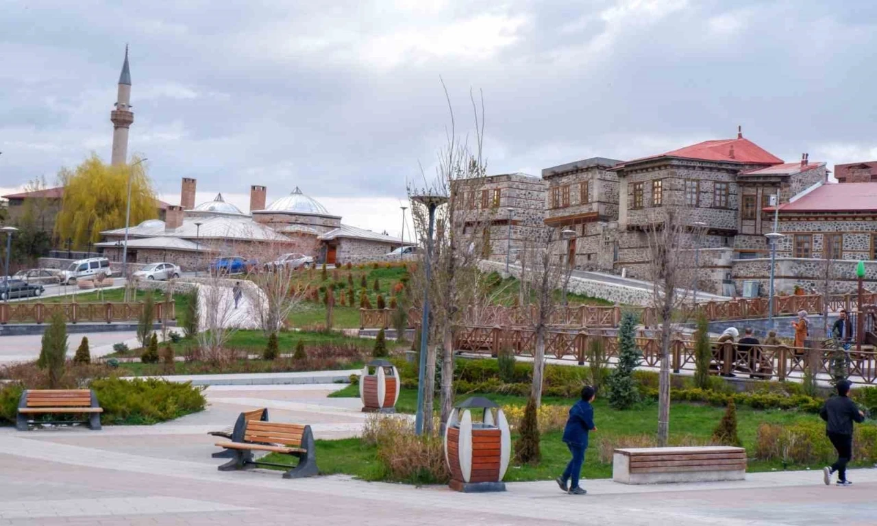 Havalar parçalı bulutlu olacak
