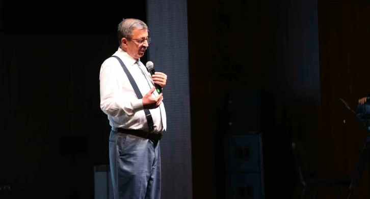 Hayati İnan&ccedil;: "&Uuml;&ccedil; t&uuml;r a&ccedil;lık vardır"
