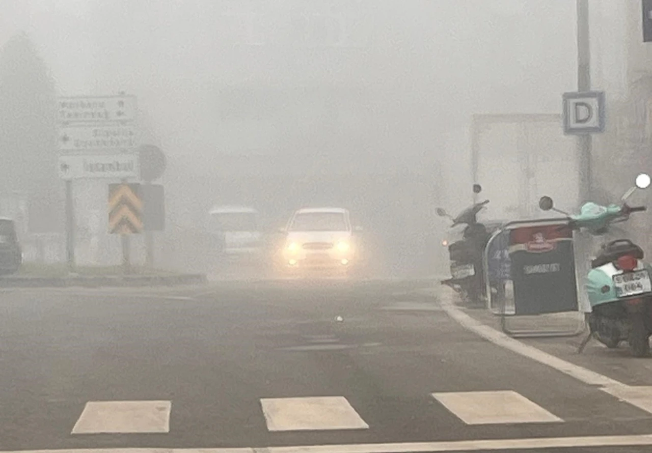 Hayrabolu’da yoğun sis hayatı olumsuz etkiledi
