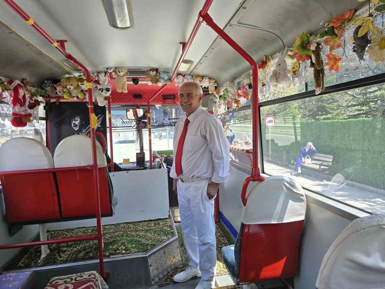 Hem ‘Süslü’ hem de ödüllü şoför
