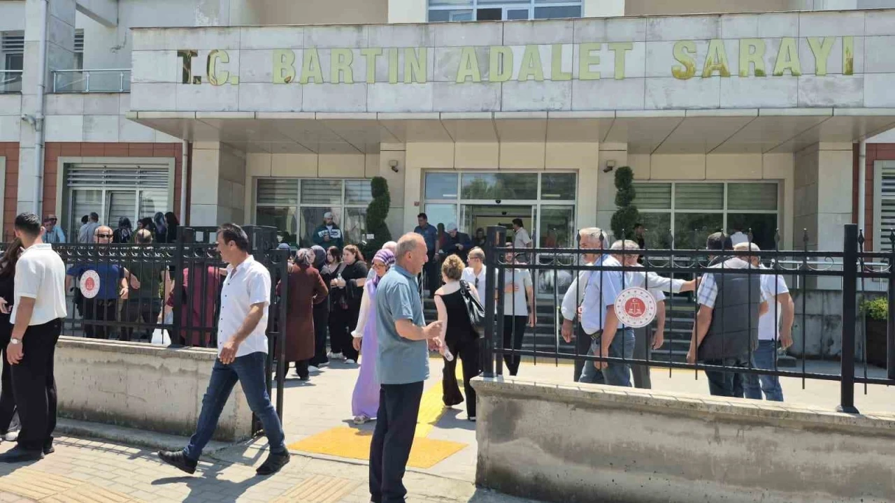 Hemşire adayının &ouml;l&uuml;m&uuml;ne neden olan şof&ouml;r mahkemede konuştu
