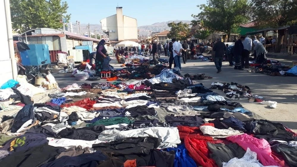 Her şeyin ikinci eli var! Erzincan Bitpazarı’nda uygun fiyatlı alışveriş
