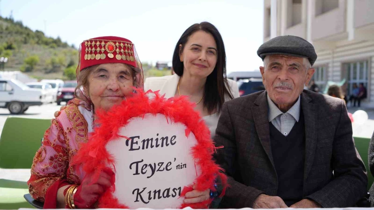 Hiç evlenmeyen 69 yaşındaki Emine ninenin kına gecesi hayali gerçek oldu

