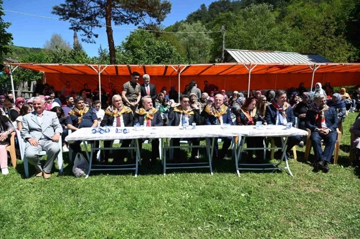 Hıdırellez Şenliği’nde renkli görüntüler oluştu
