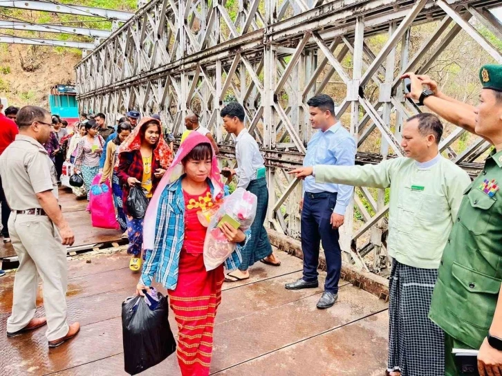 Hindistan’da 38 Myanmarlı göçmen sınır dışı edildi
