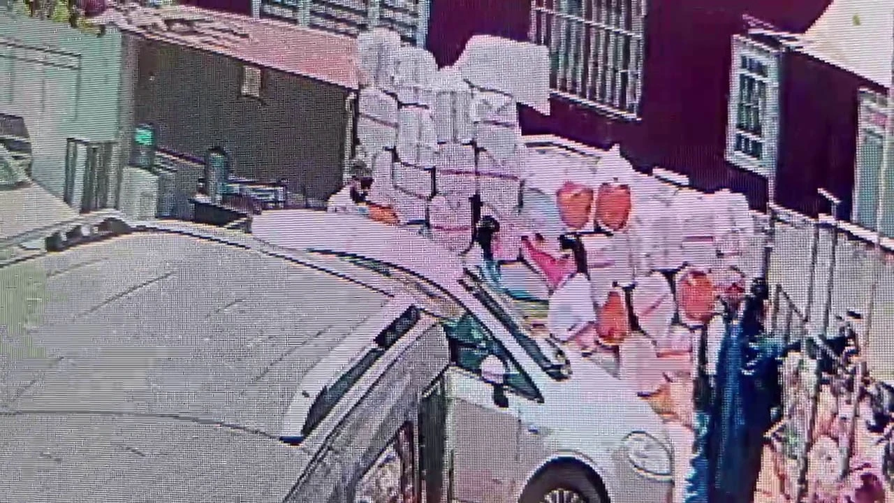 Hırsızlar önce aracı keşfetti sonra altınları çaldı
