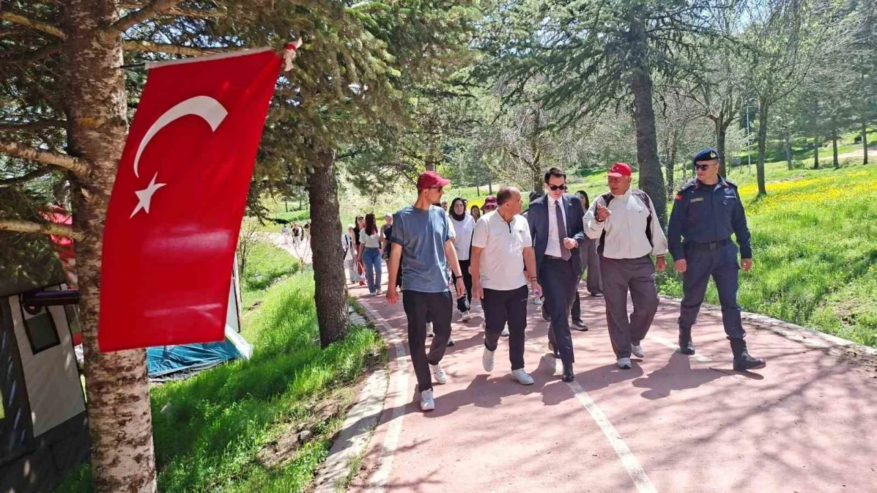Hisarcık MYO &ouml;ğrencileri G&ouml;lc&uuml;k Yaylasında doğa y&uuml;r&uuml;y&uuml;ş&uuml;ne katıldı
