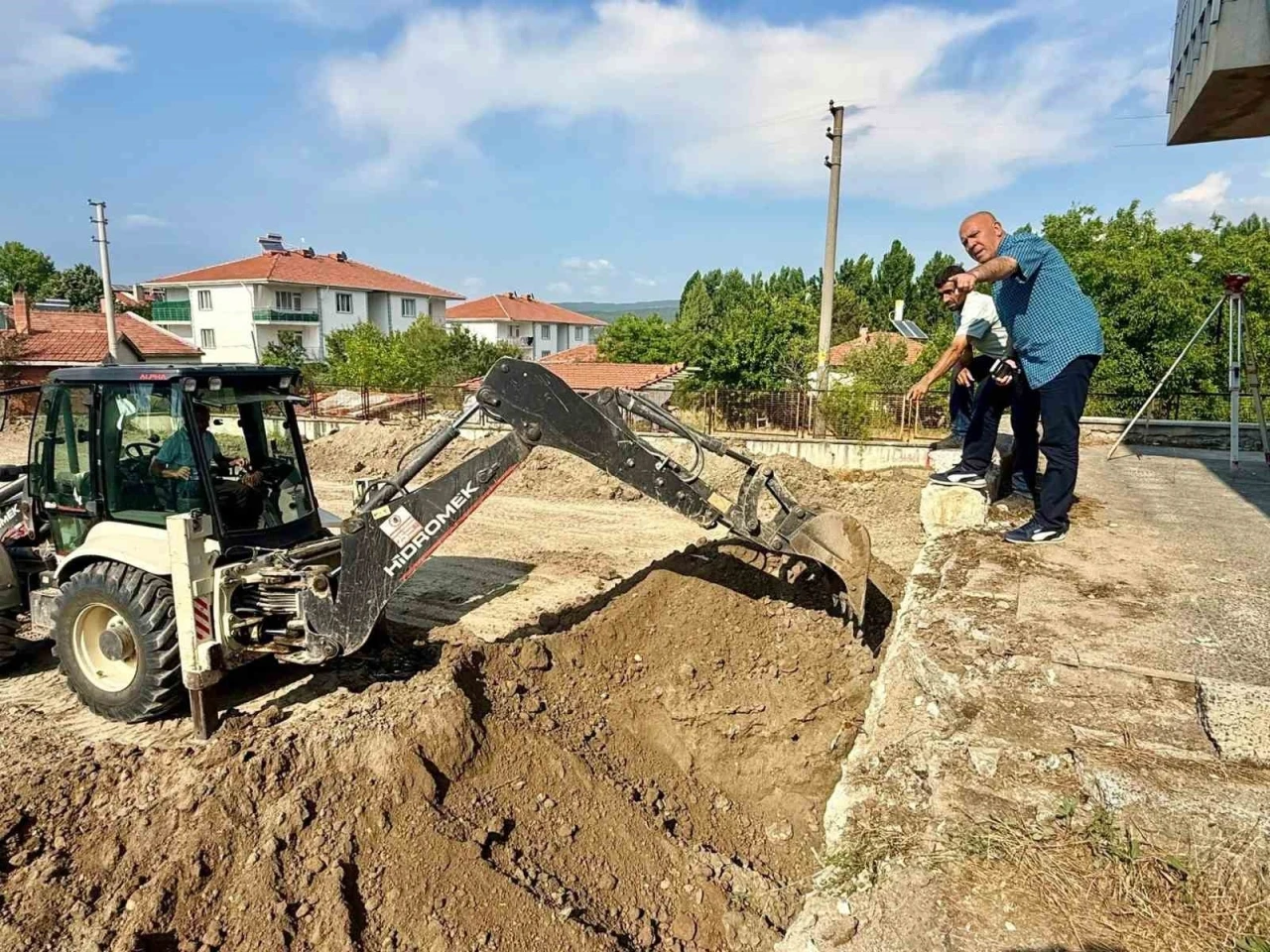 Hisarcık&rsquo;ta Halk Ekmek Fabrikası i&ccedil;in ilk kazma vuruldu
