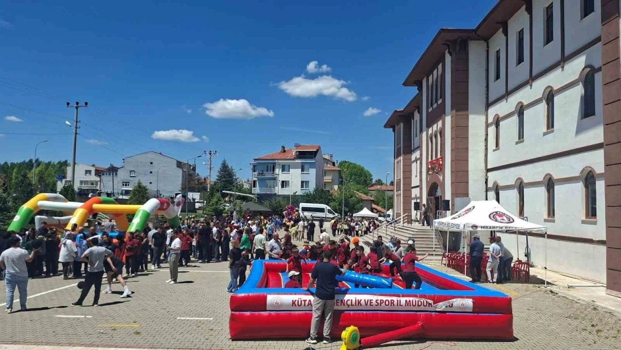 Hisarcık&rsquo;ta "Spor Her Yerde" etkinliği coşkuyla ger&ccedil;ekleştirildi
