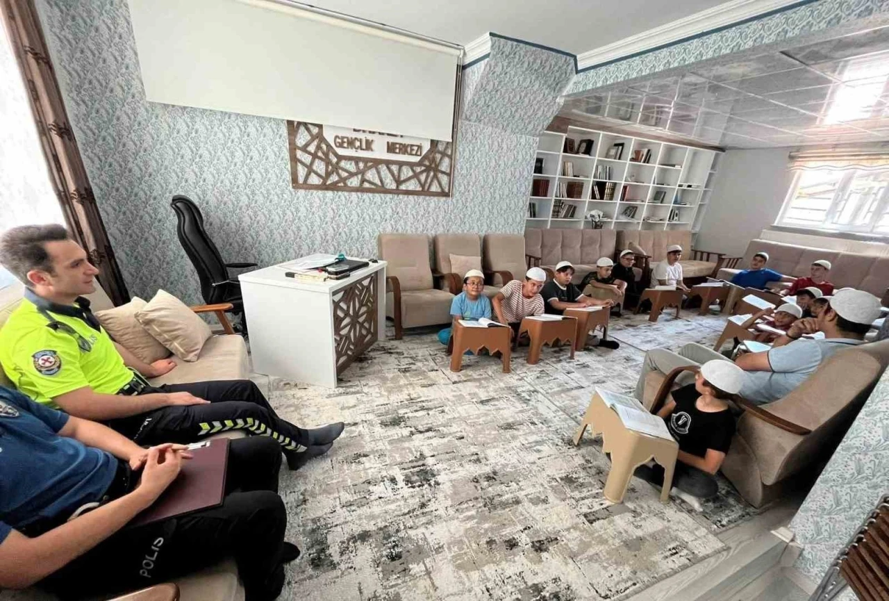 Hisarcık’ta Yaz Kur’an Kursu öğrencilerine trafik eğitimi
