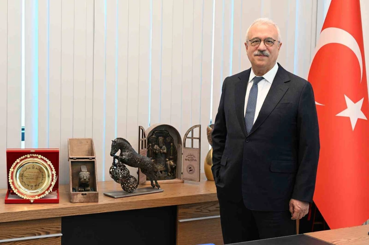 Hızlı b&uuml;y&uuml;yen veri merkezleri b&uuml;y&uuml;k fırsatlar sunuyor
