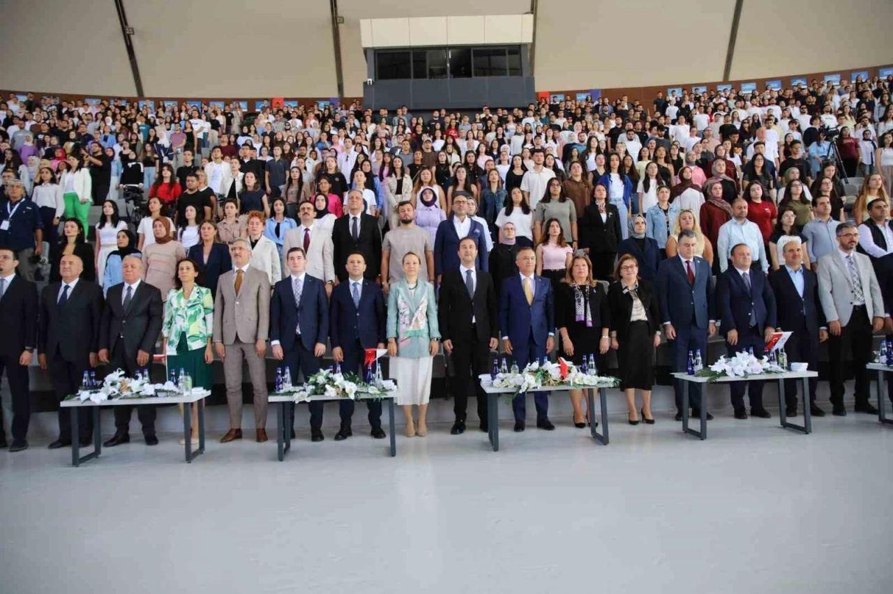 HKÜ’de 2025-2026 Eğitim - Öğretim yılı oryantasyon programı ile başladı
