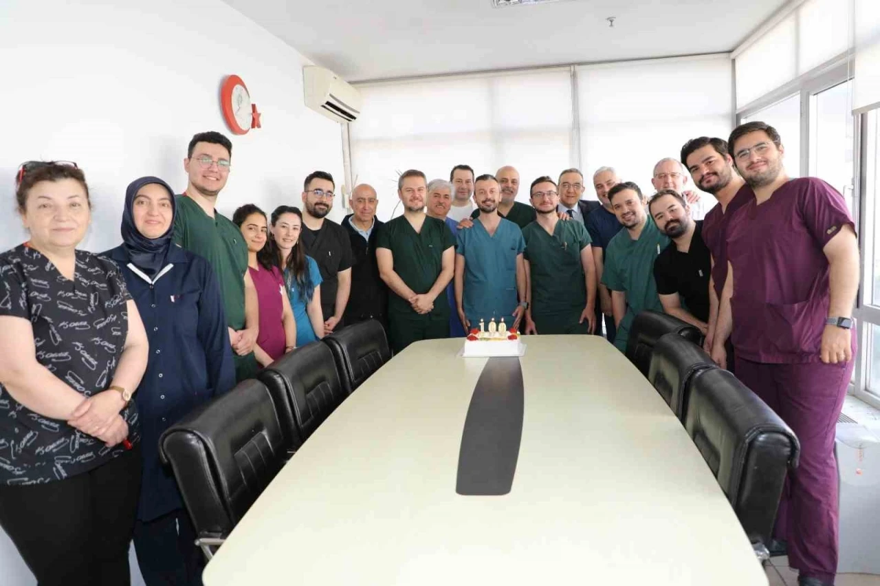 Holep ameliyatında yüzde 100 başarı sağlandı
