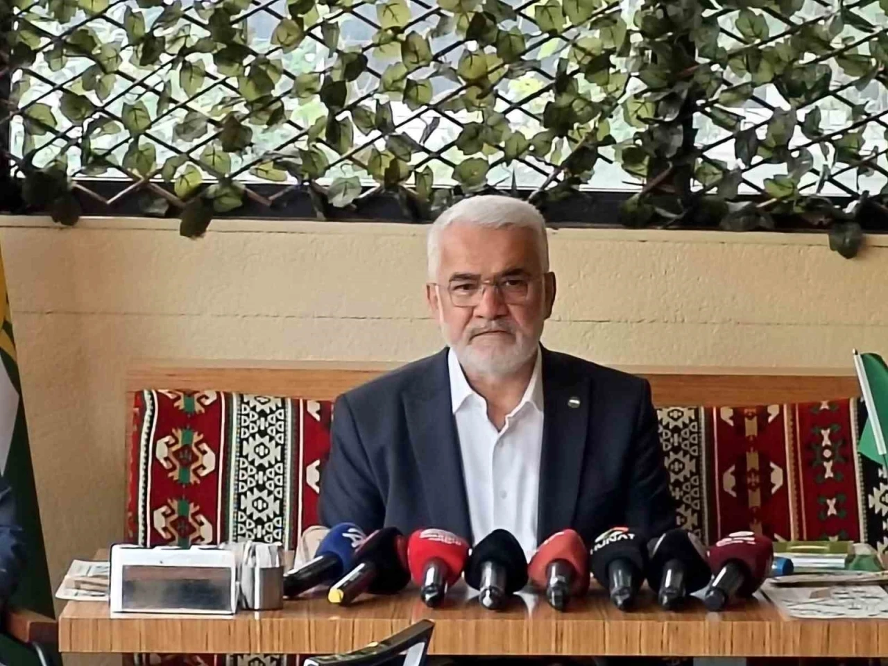 HÜDA PAR Genel Başkanı Yapıcıoğlu: "Yeni anayasa mecliste onaylansa dahi referanduma götürülmelidir"