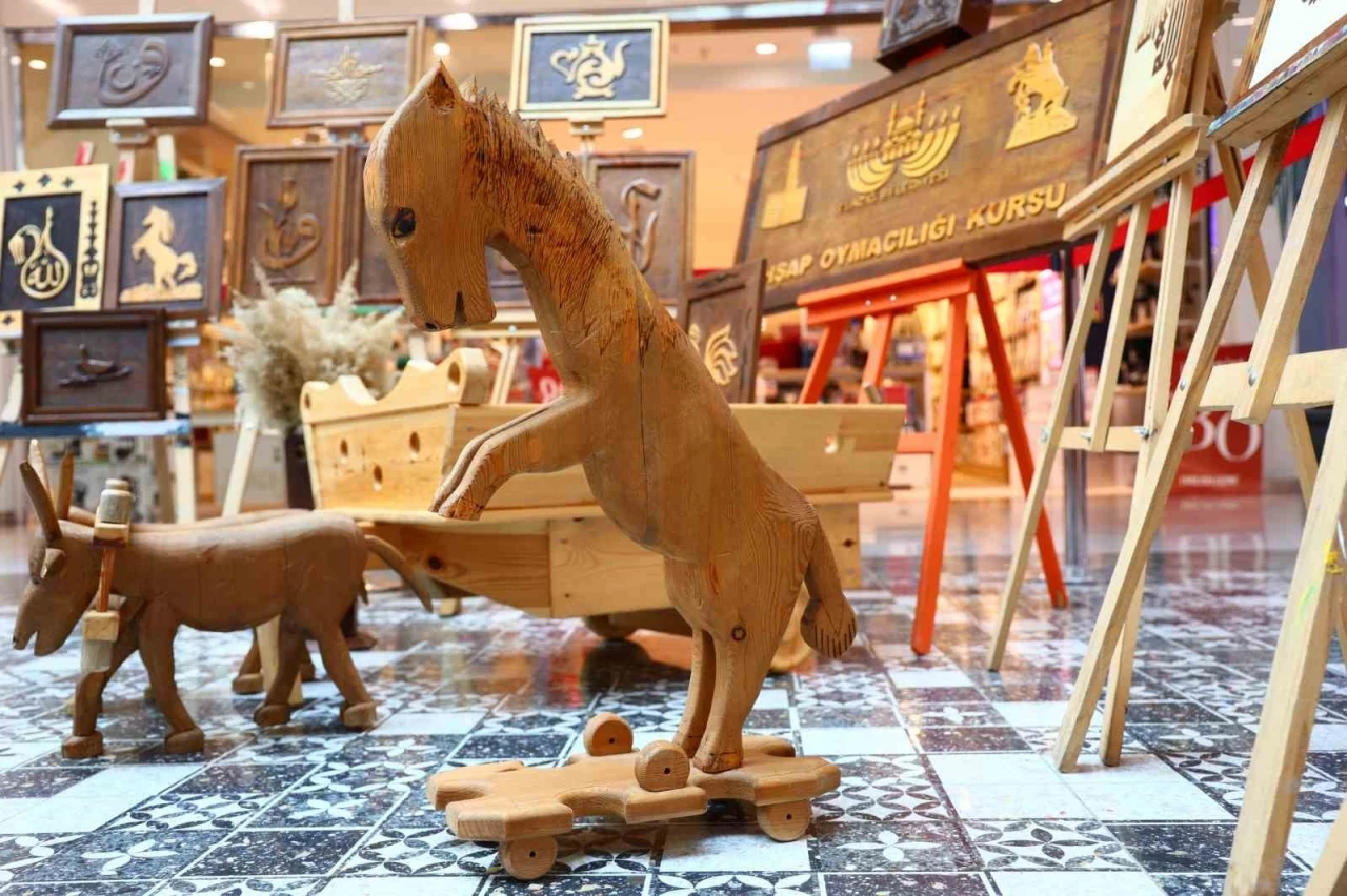 Hükümlü çocuklardan ilham veren sanat sergisi
