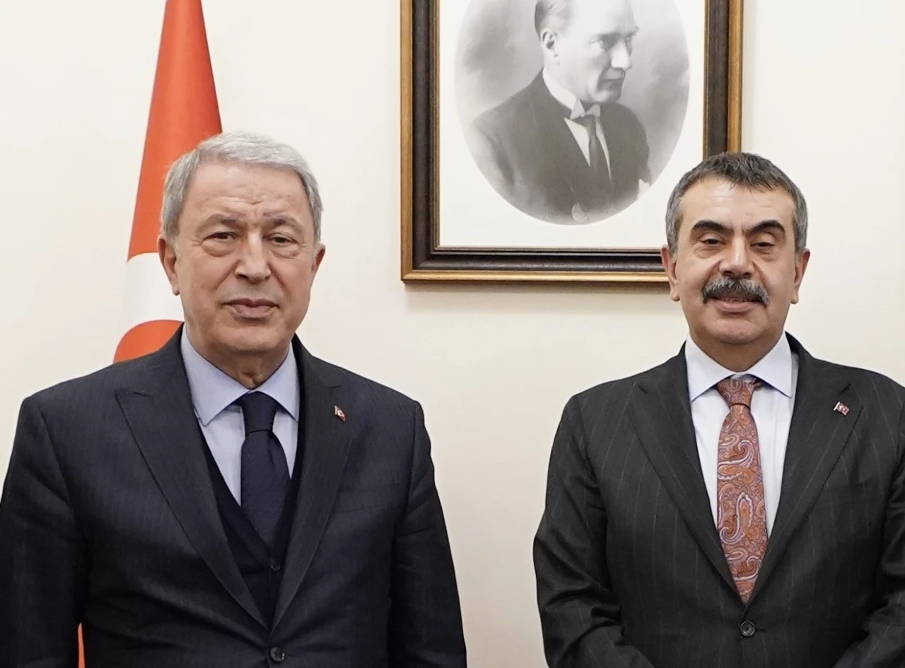 Hulusi Akar duyurdu: &Ouml;ğretmen Evi 2026 yılı yatırım programına alındı
