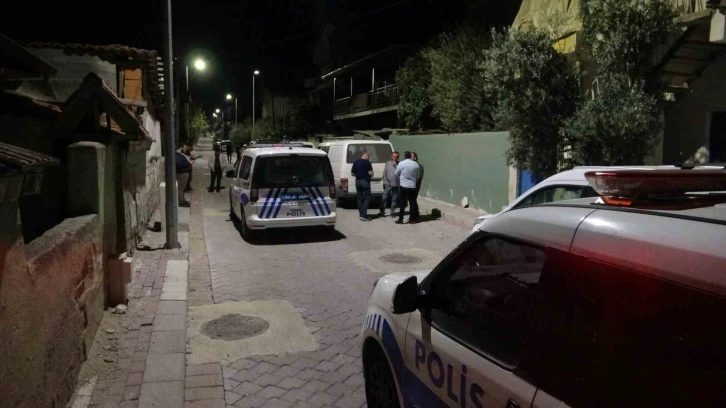 Husumete d&ouml;n&uuml;şen alacak-verecek kavgasında g&ouml;zaltına alınan 8 kişiden 1&rsquo;i tutuklandı
