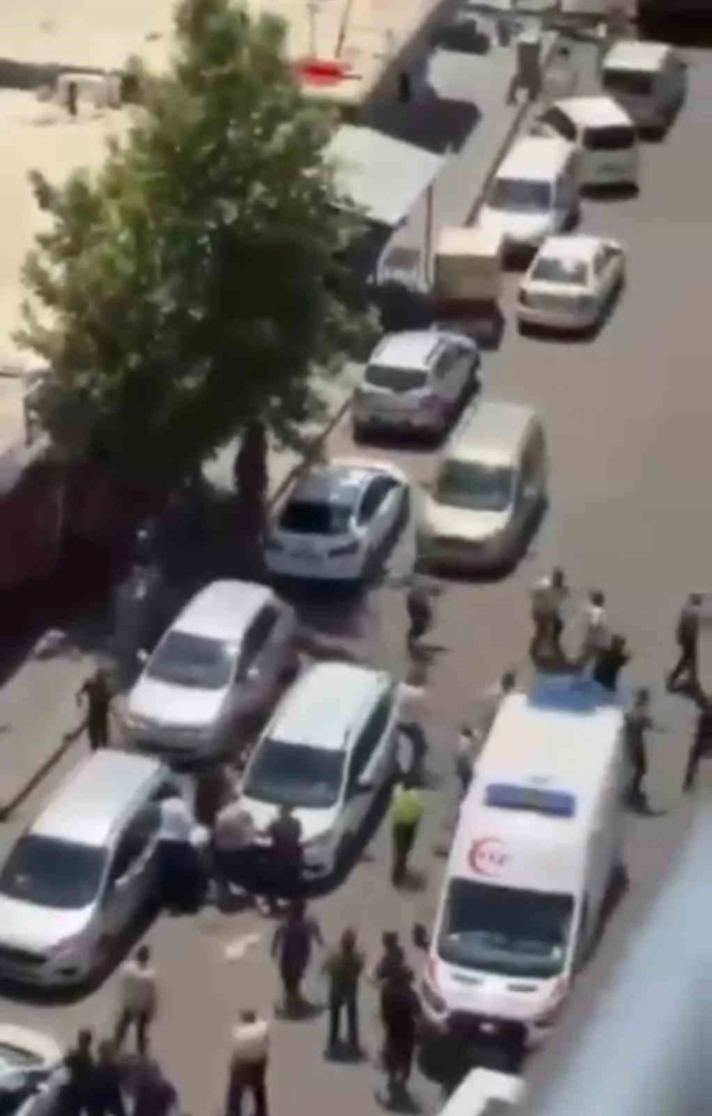 Husumetli aileler arasında kavga: 4 yaralı
