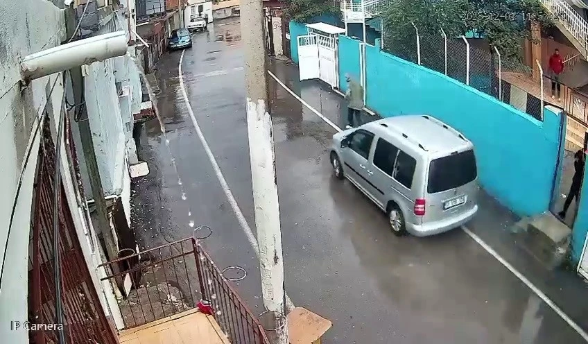 Husumetlisini ezerek öldürmeye çalıştı
