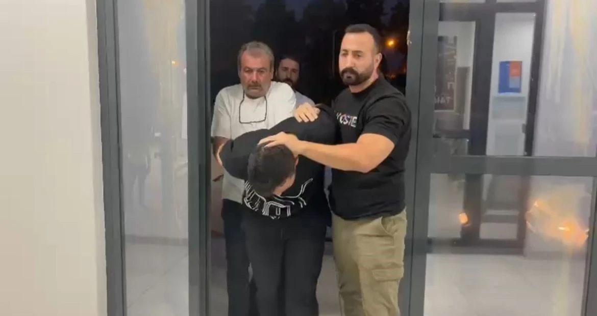 Husumetlisini vuracaktı, yanlışlıkla 3 kişiyi daha vurdu
