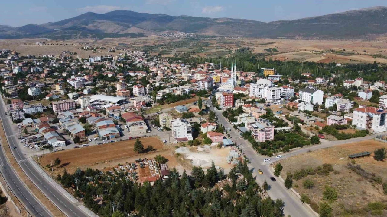 H&uuml;y&uuml;k&rsquo;te g&ouml;&ccedil;e karşı &ccedil;ilek hamlesi
