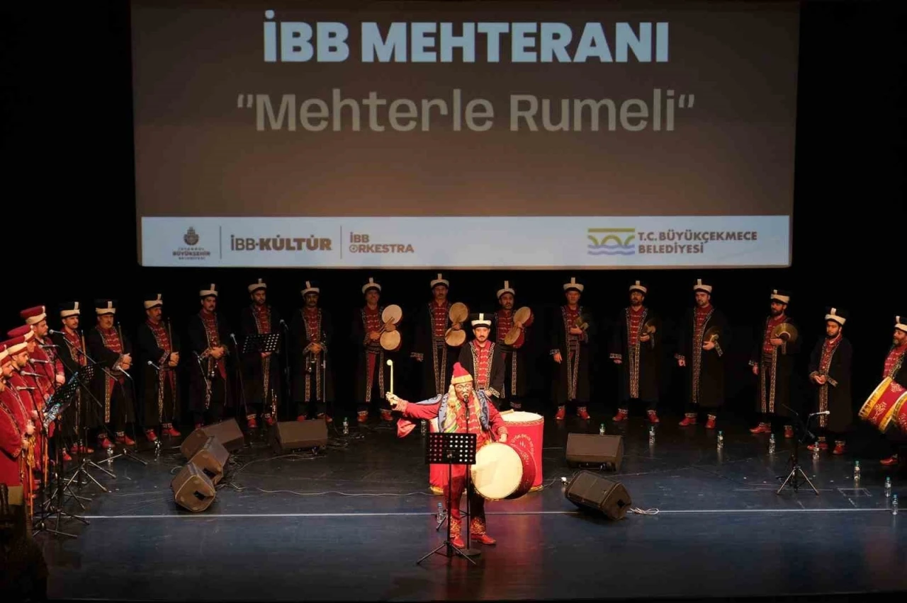 İBB Mehteranı B&uuml;y&uuml;k&ccedil;ekmece&rsquo;de Rumeli r&uuml;zgarı estirdi
