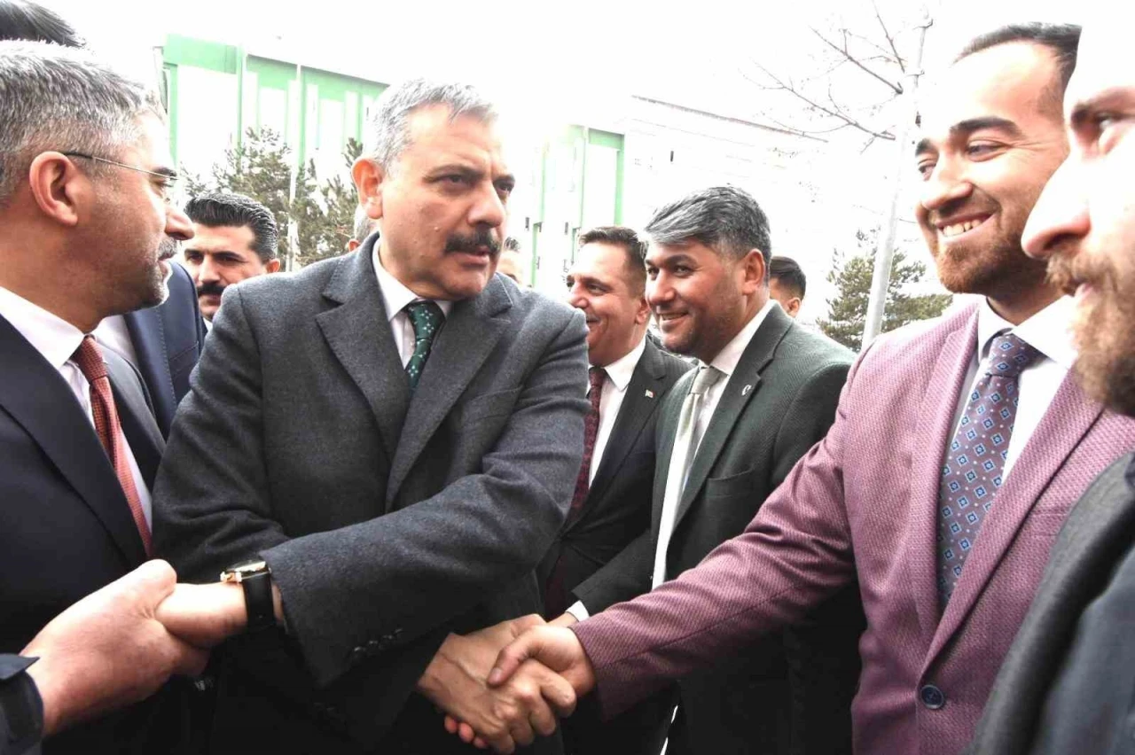 İ&ccedil;işleri Bakanı &Ccedil;ift&ccedil;i: "Zor ve sorumluluk gerektiren bir bakanlığa atandım"
