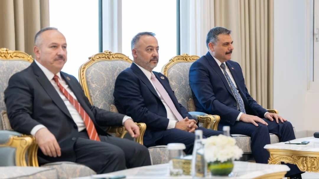 İ&ccedil;işleri Bakanı &Ccedil;ift&ccedil;i, Suriye Devlet Başkanı eş-Şara ile bir araya geldi

