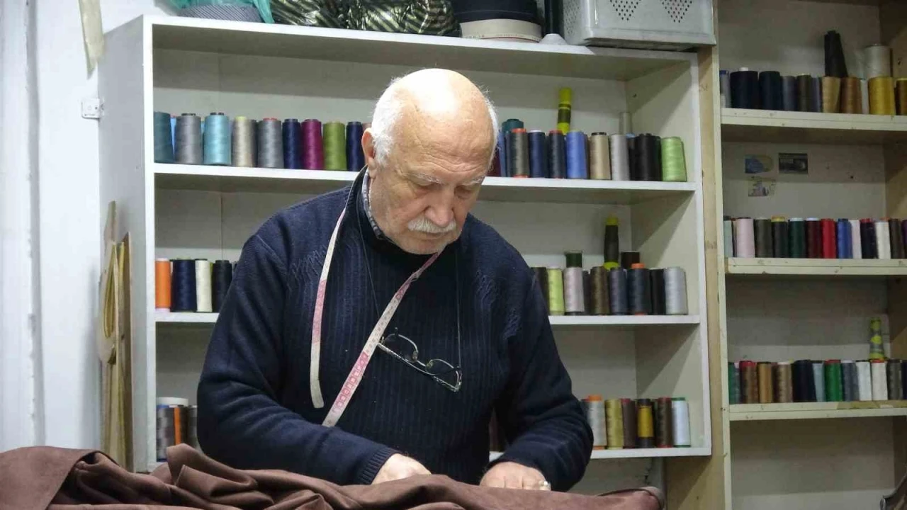 İğne ipliğe adanan bir &ouml;m&uuml;r
