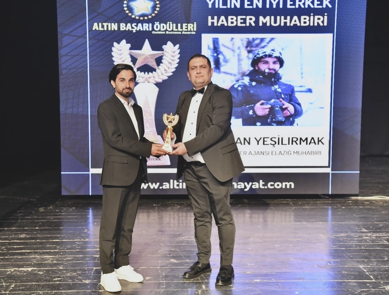 İHA’ya &quot;Yılın En İyi Erkek Haber Muhabiri&quot; ödülü

