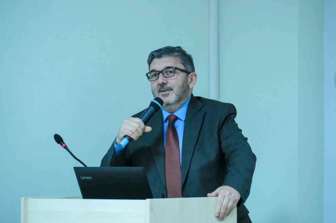 ‘İİBF Mezunları ile Kariyer Günleri’ etkinliği başladı
