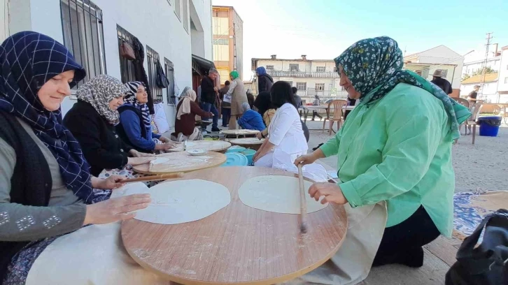 İki g&uuml;n s&uuml;recek hayır &ccedil;arşısı a&ccedil;ıldı
