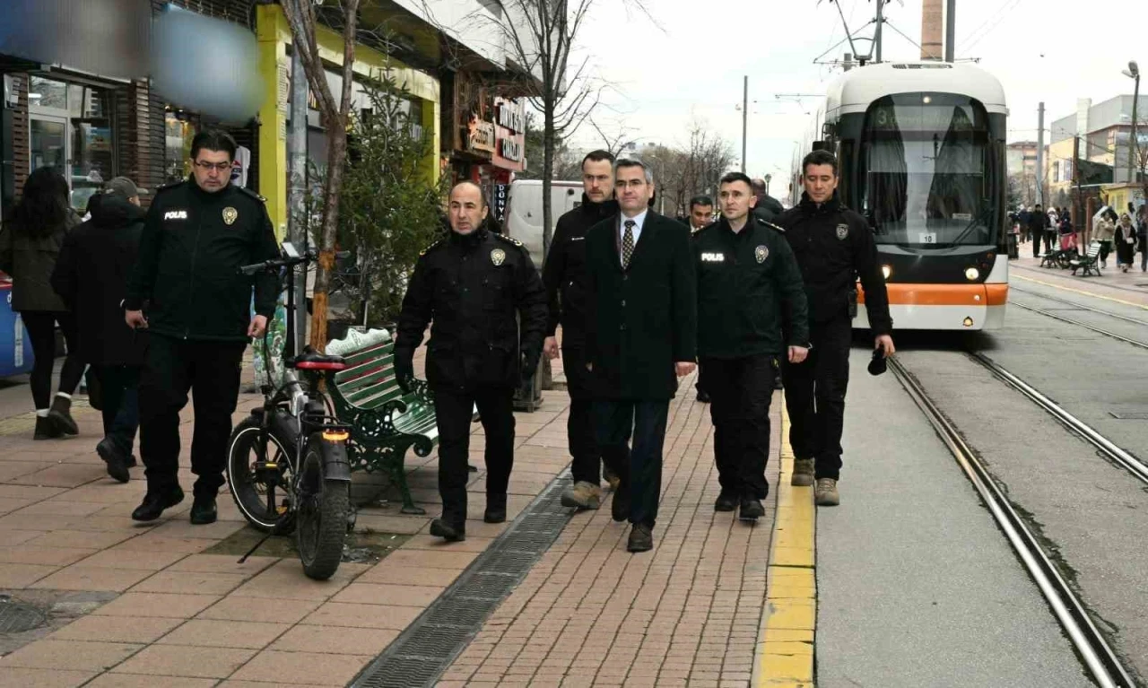 İl Emniyet M&uuml;d&uuml;r&uuml; Yılmaz, yılbaşı tedbirlerini denetledi
