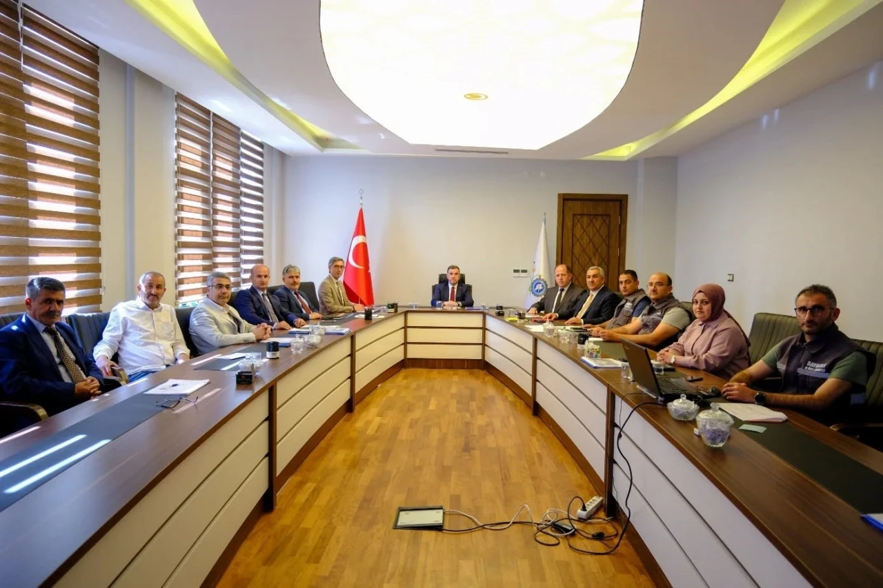 İl Özel İdaresi bünyesinde yürütülen proje ve yatırımlar değerlendirildi
