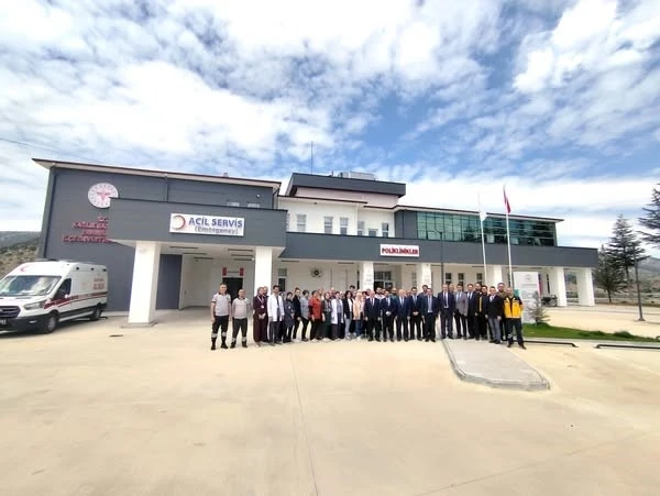 İl Sağlık Müdürü Koç, hizmete başlayan yeni hastaneyi ziyaret etti
