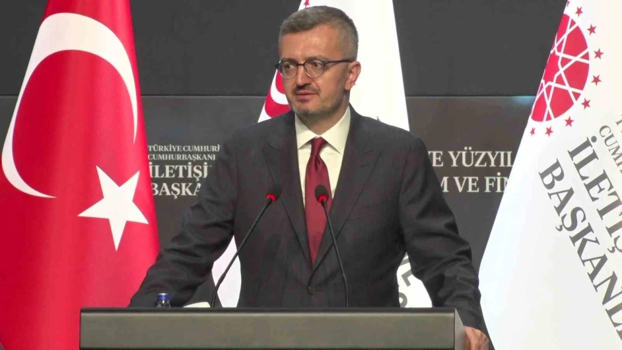İletişim Başkanı Duran: "T&uuml;rkiye, son 25 yılda k&uuml;resel ekonominin fırtınalı sularında sığınılacak bir g&uuml;venli liman haline gelmiştir"

